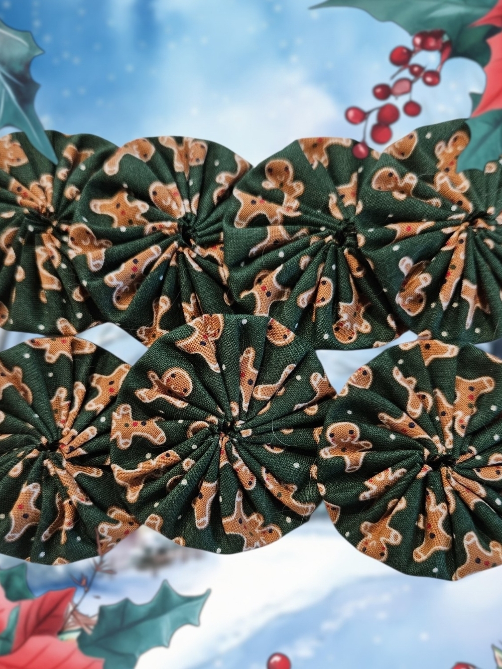 Hand Sewn Christmas Fabric Yo Yos, Set of 31,  2 Inches Wide,  4 Fabrics - Picture 5 of 15